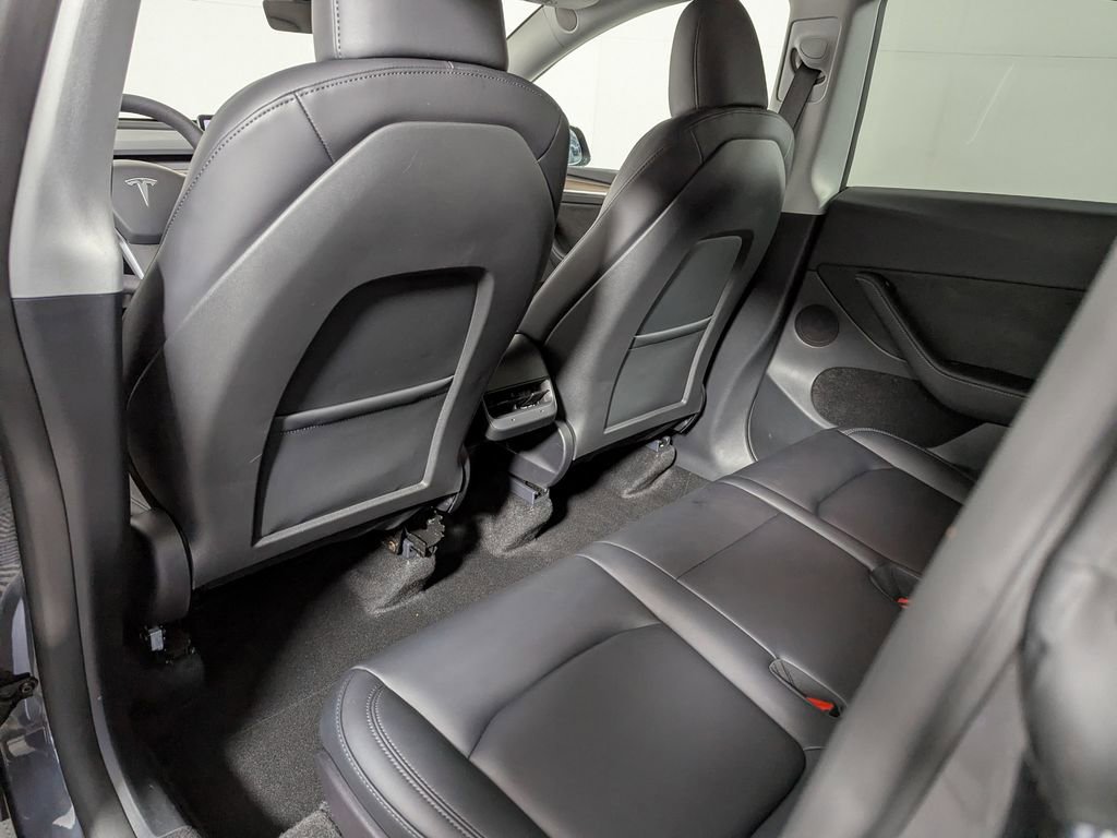 Used 2025 Tesla Model Y Long Range image 41