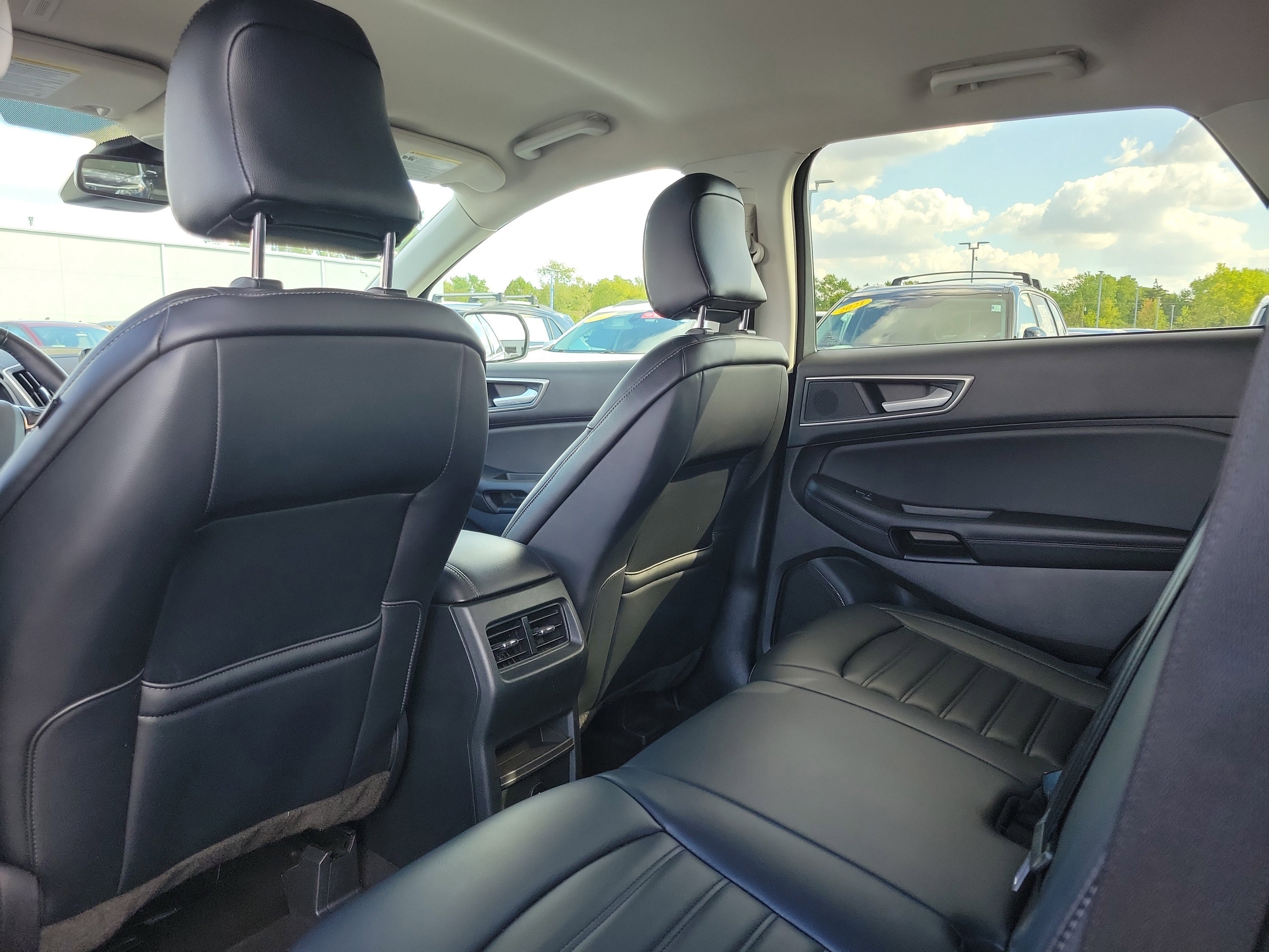 Used 2024 Ford Edge SEL AWD/4WD image 14