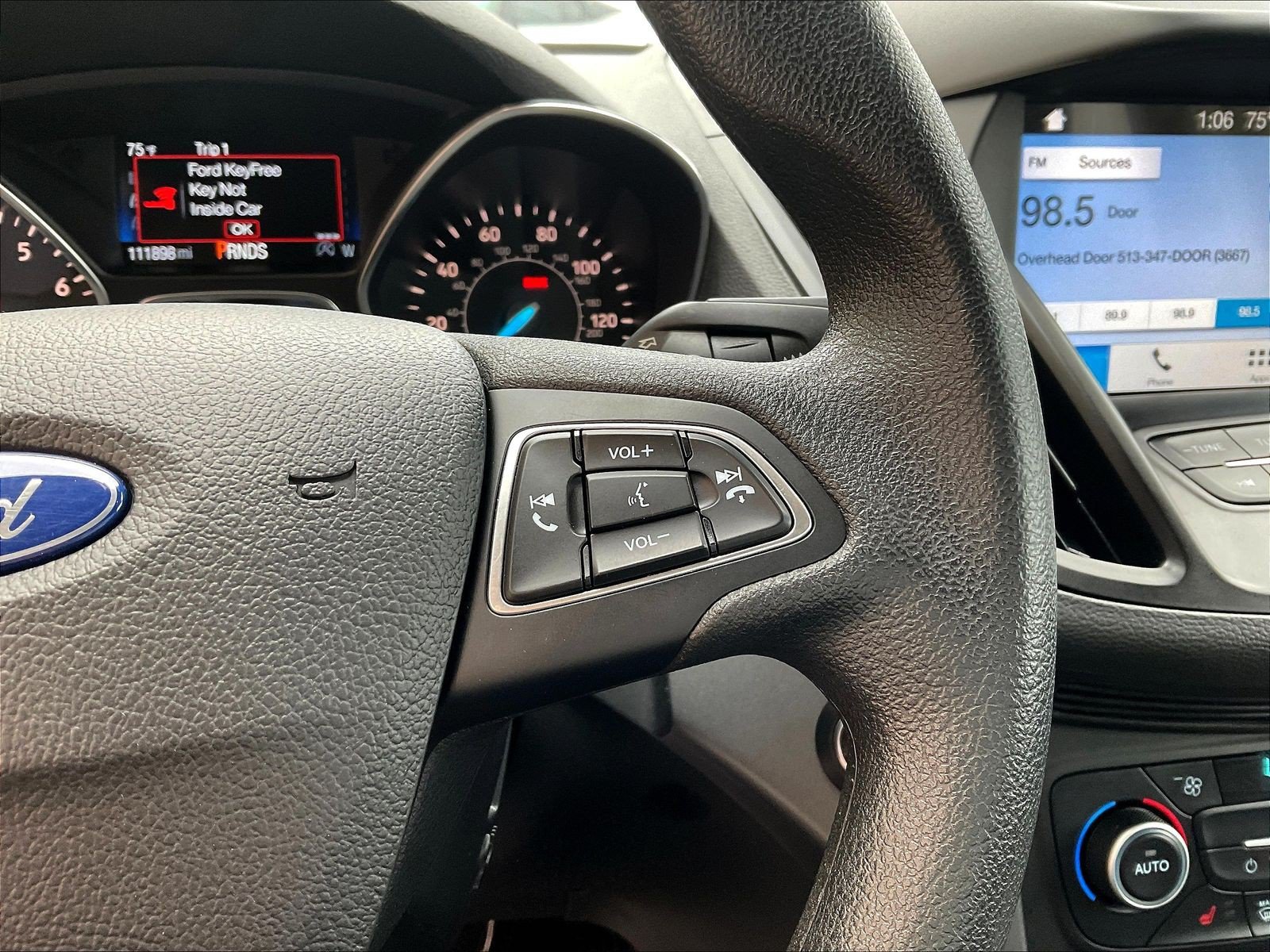 Used 2019 Ford Escape SE FWD image 12