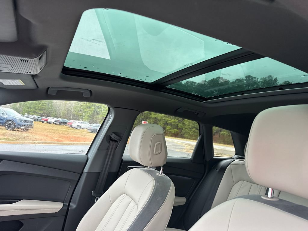 Used 2022 Audi Q4 e-tron Premium image 33