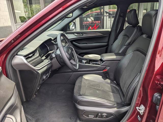 Used 2023 Jeep Grand Cherokee L Laredo AWD/4WD image 9