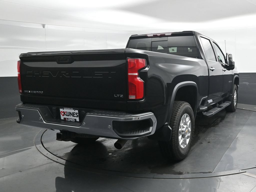 Used 2024 Chevrolet Silverado 2500 LTZ w/ LTZ Convenience Package AWD/4WD image 2