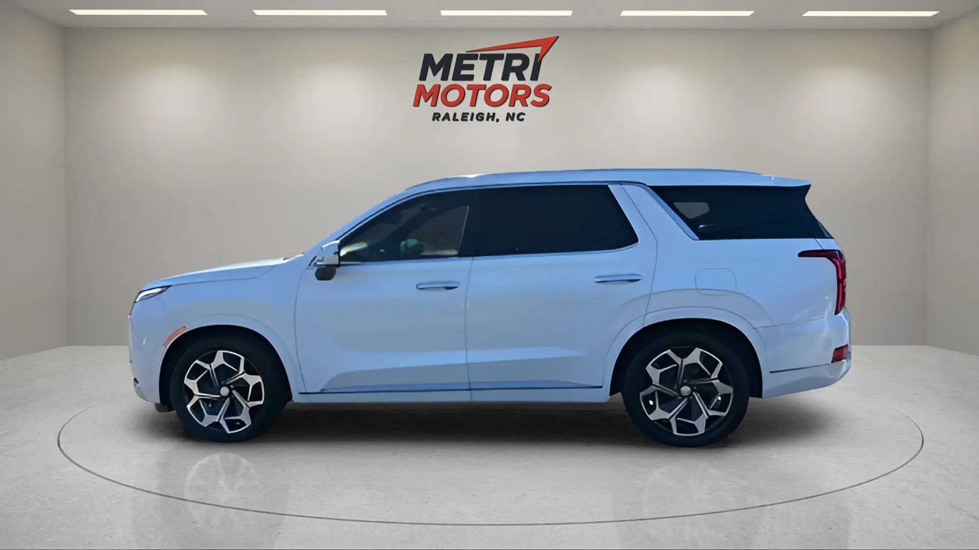 Used 2021 Hyundai Palisade Calligraphy image 16