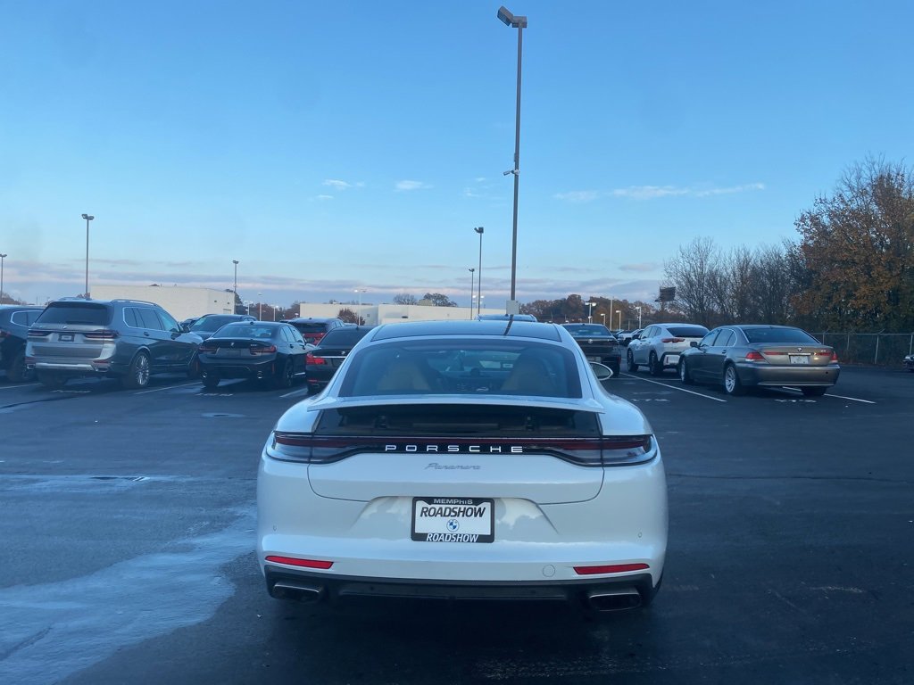 Used 2022 Porsche Panamera Base image 4