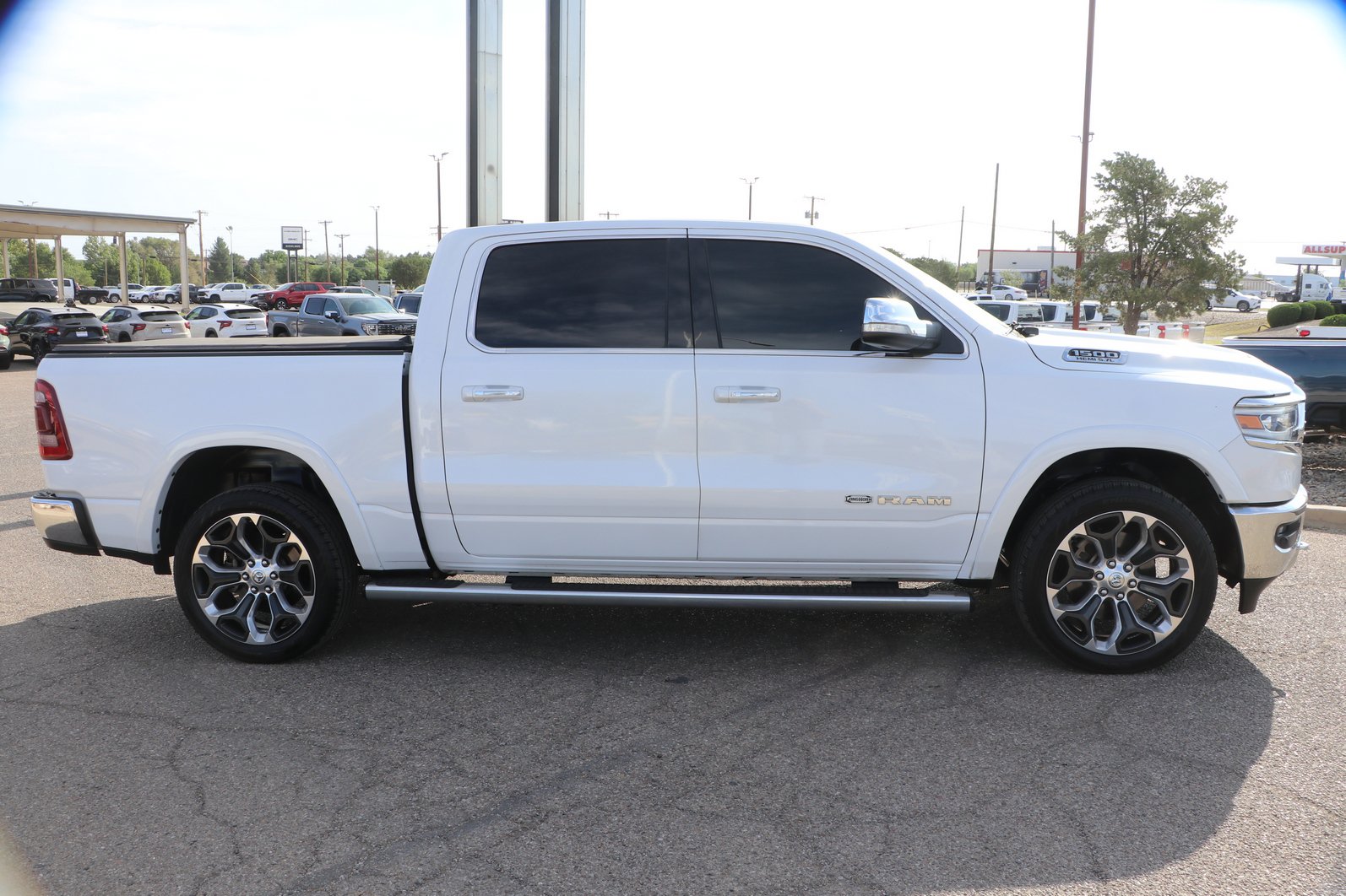 Used 2022 RAM 1500 Limited w/ Trailer Tow Group (B) AWD/4WD image 8