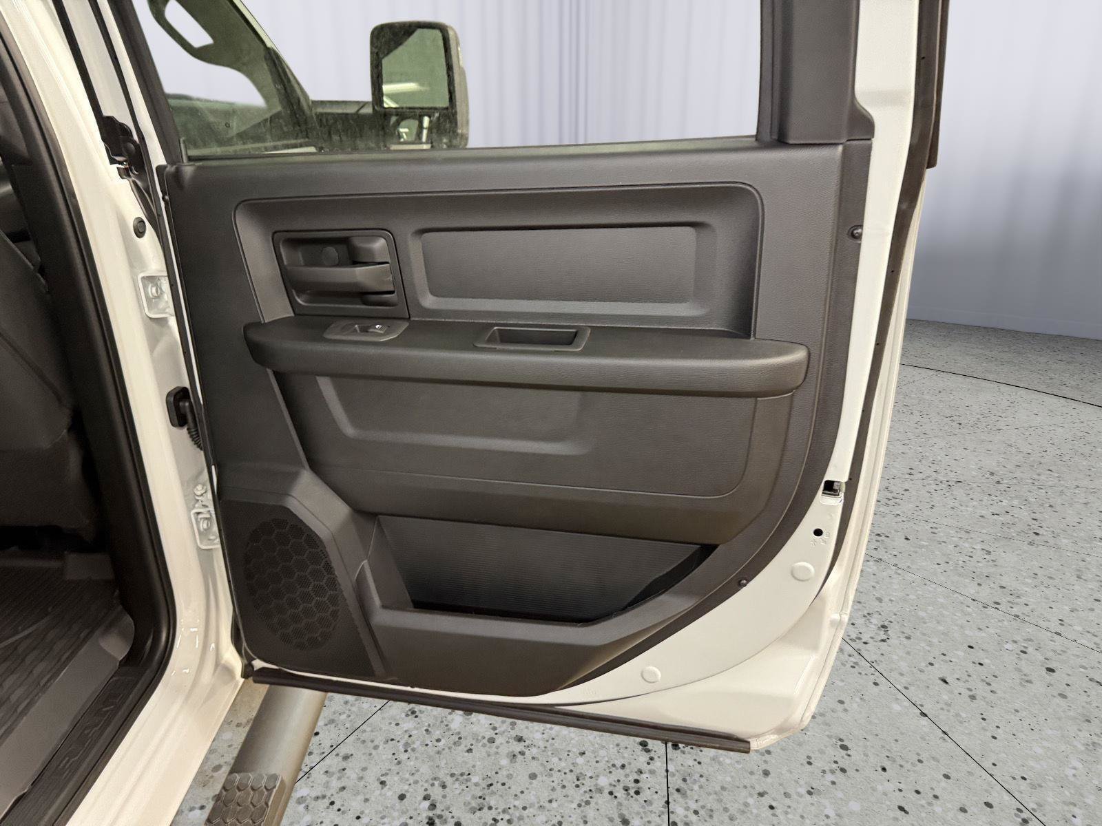 New 2026 RAM 3500 Tradesman AWD/4WD image 27