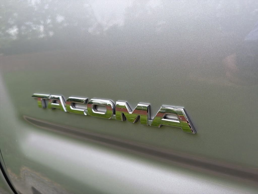 Used 2015 Toyota Tacoma 4x4 Access Cab V6 w/ TRD Off-Road Package image 6