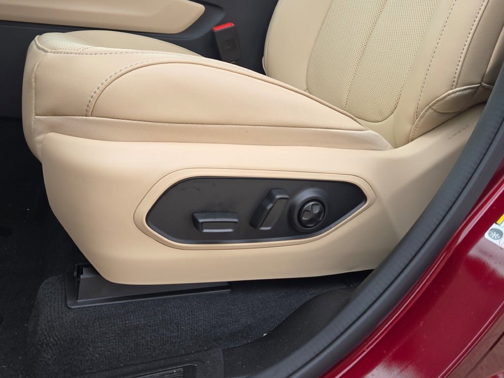 New 2025 Jeep Grand Cherokee Limited image 25