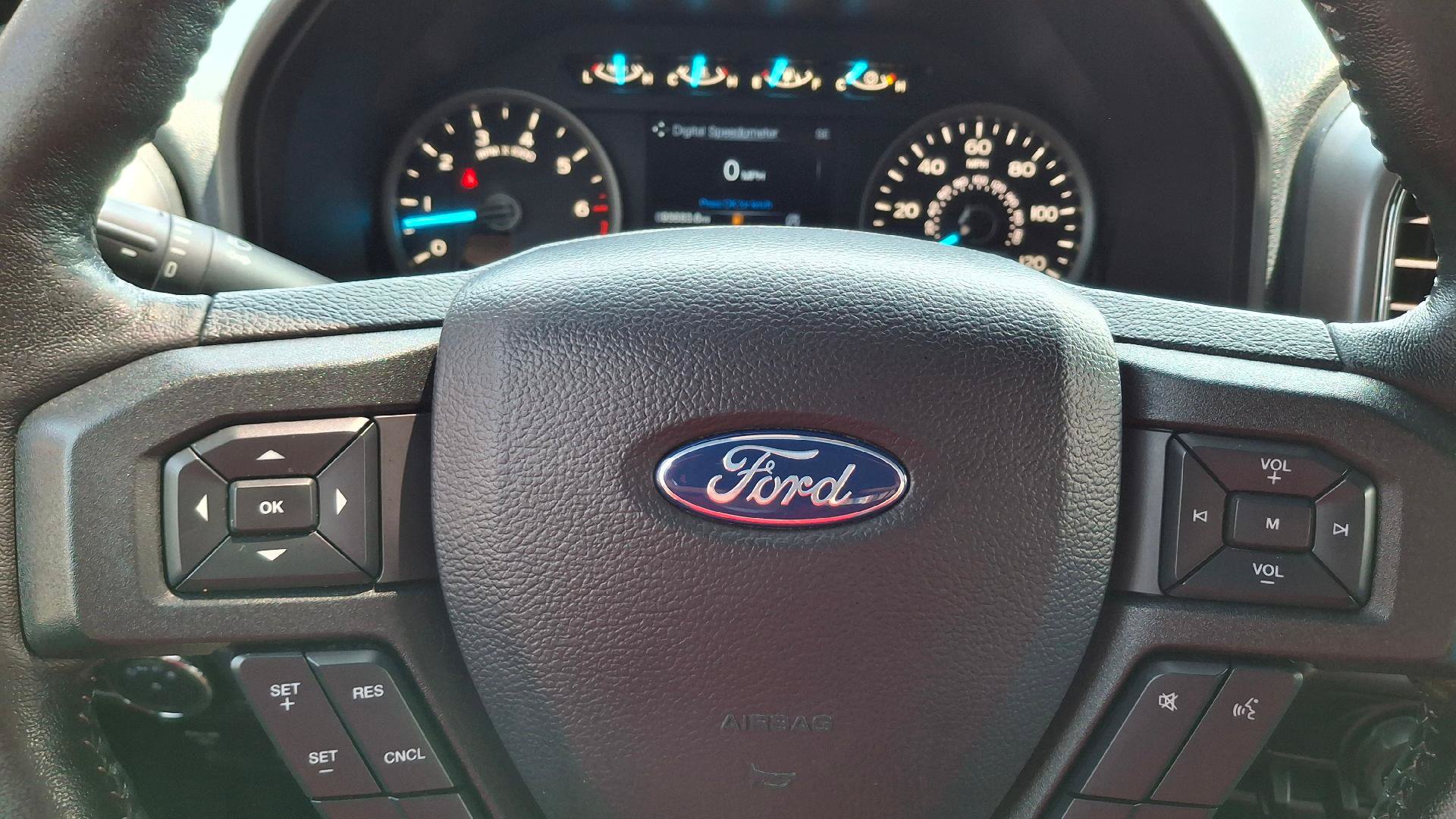 Used 2019 Ford F150 XLT w/ Equipment Group 302A Luxury AWD/4WD image 15