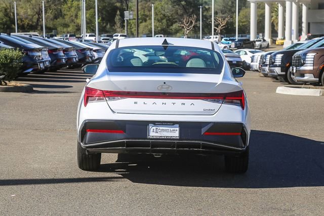 New 2026 Hyundai Elantra Limited FWD image 4