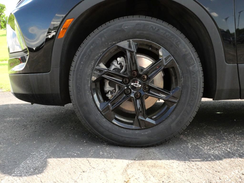 Used 2024 Chevrolet Blazer LT w/ Midnight/Sport Edition AWD/4WD image 9