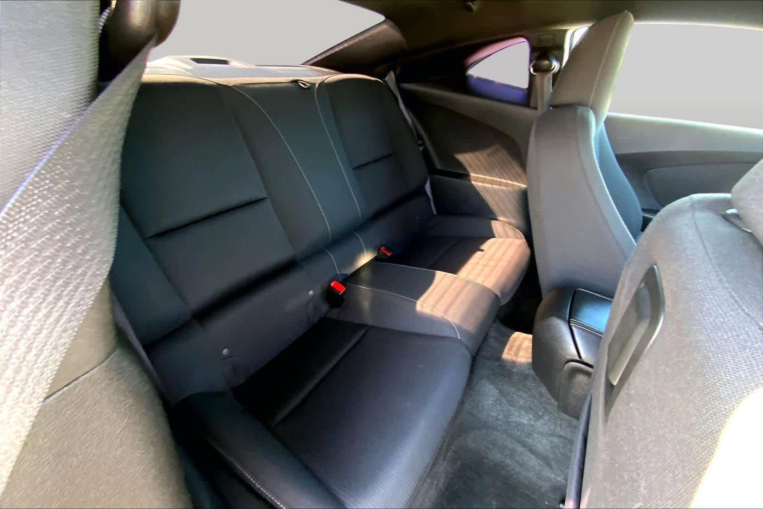 Used 2013 Chevrolet Camaro SS RWD image 17