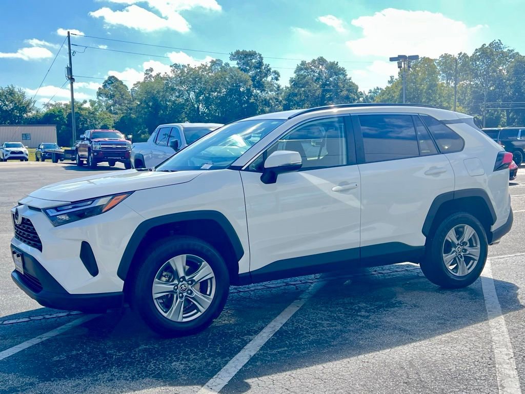 Used 2024 Toyota RAV4 XLE image 10