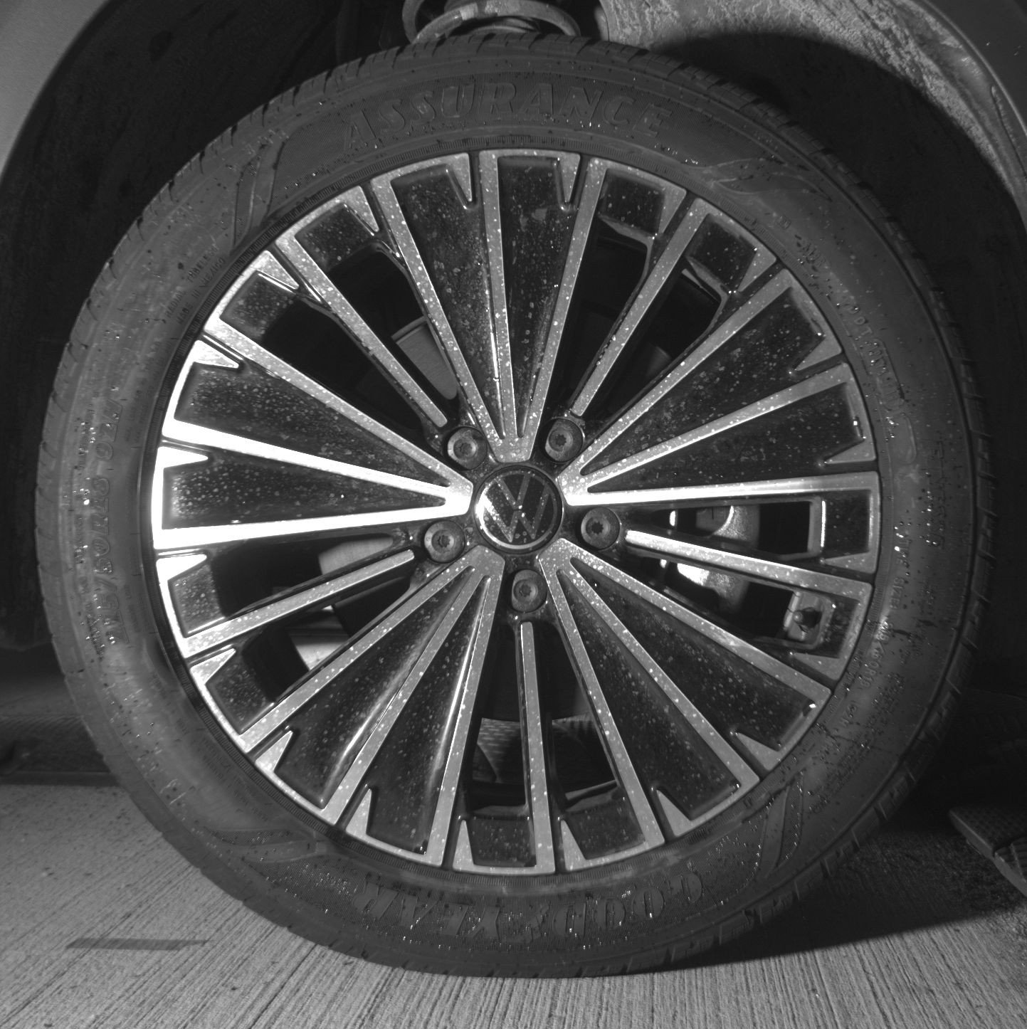 Used 2025 Volkswagen Taos SE image 13