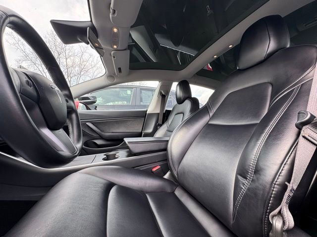 Used 2018 Tesla Model 3 Long Range image 14