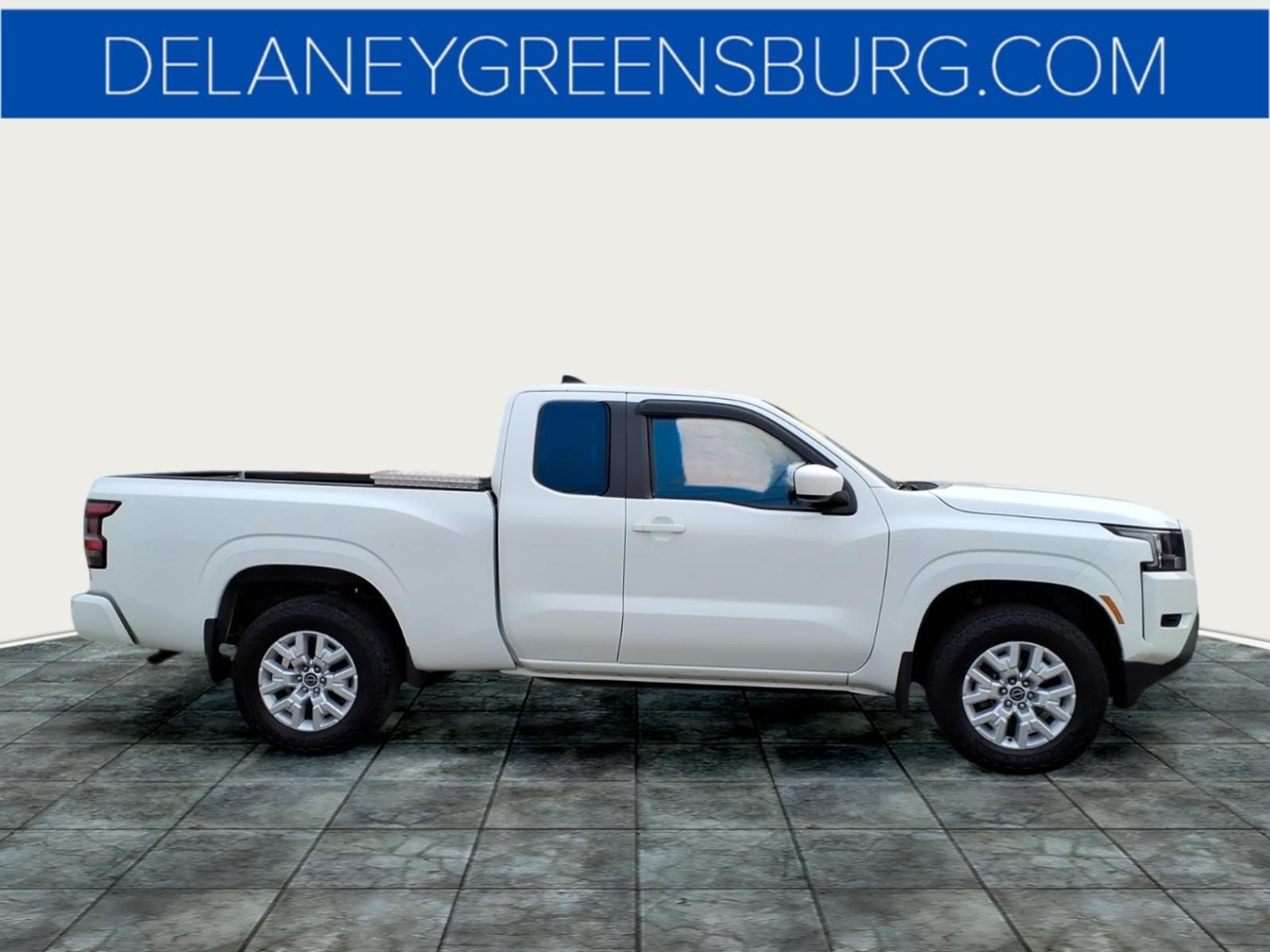 Used 2023 Nissan Frontier SV w/ Technology Package AWD/4WD image 2