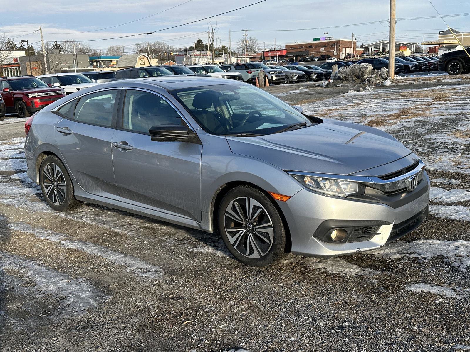 Used 2016 Honda Civic EX-T image 2