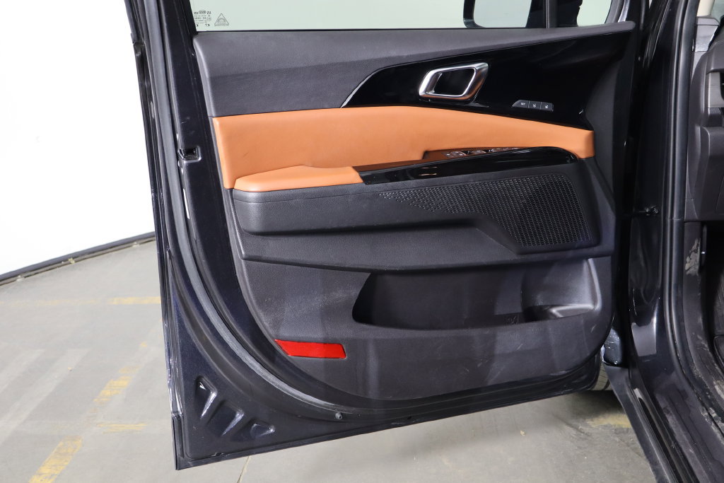 Used 2022 Kia Carnival SX FWD image 20