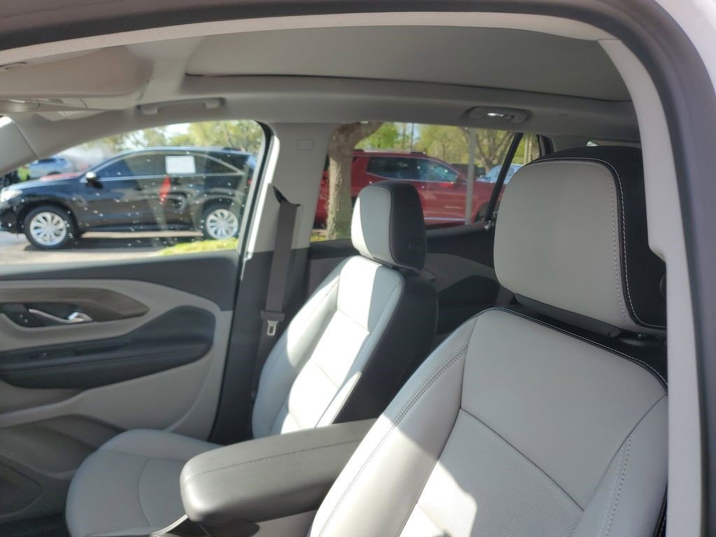 Certified 2023 GMC Terrain SLT w/ LPO, Floor Liner Package FWD image 21