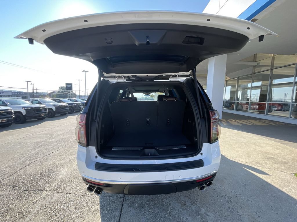 Certified 2023 Chevrolet Tahoe High Country w/ Premium Package 2 AWD/4WD image 27