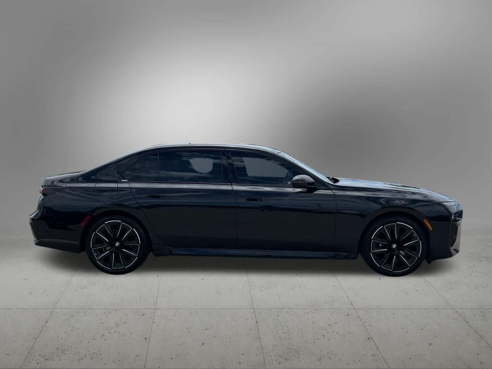 Used 2024 BMW 740i RWD image 13