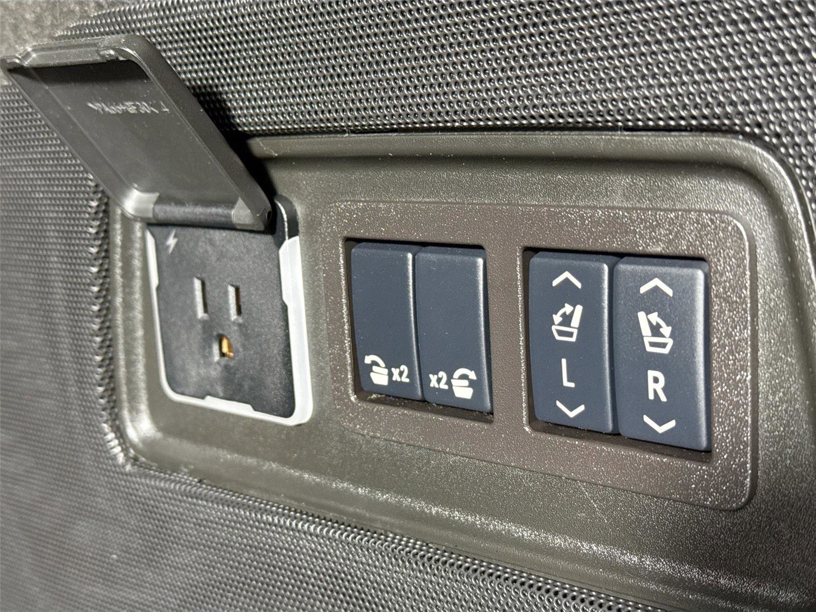 Used 2024 Cadillac Escalade Sport image 43