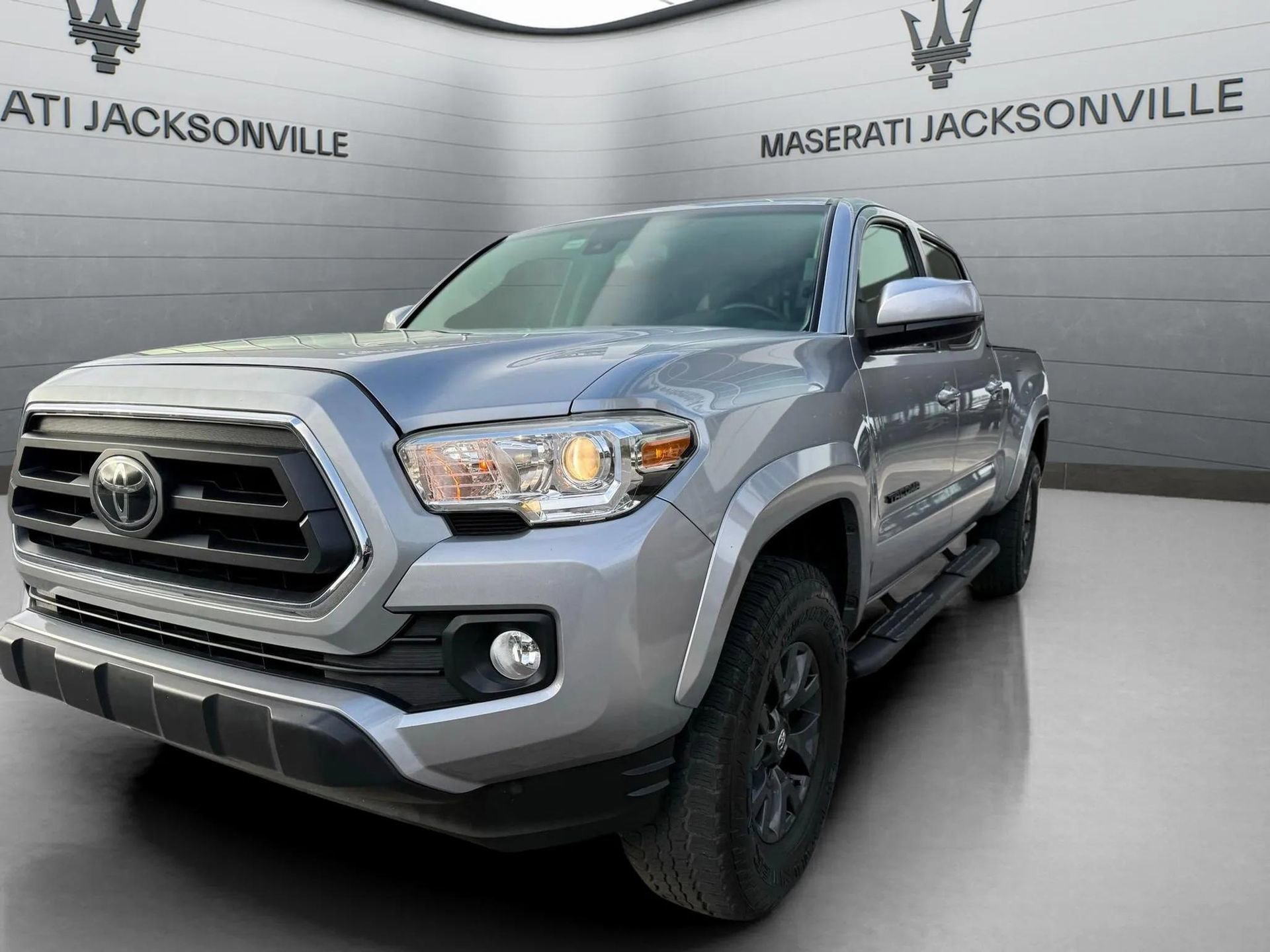 Used 2020 Toyota Tacoma SR5 image 9
