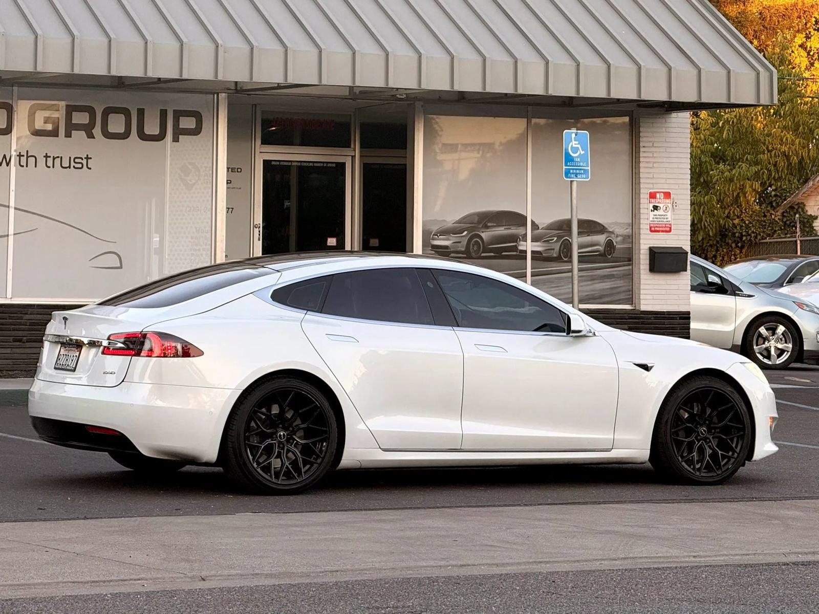 Used 2018 Tesla Model S 100D AWD/4WD image 8
