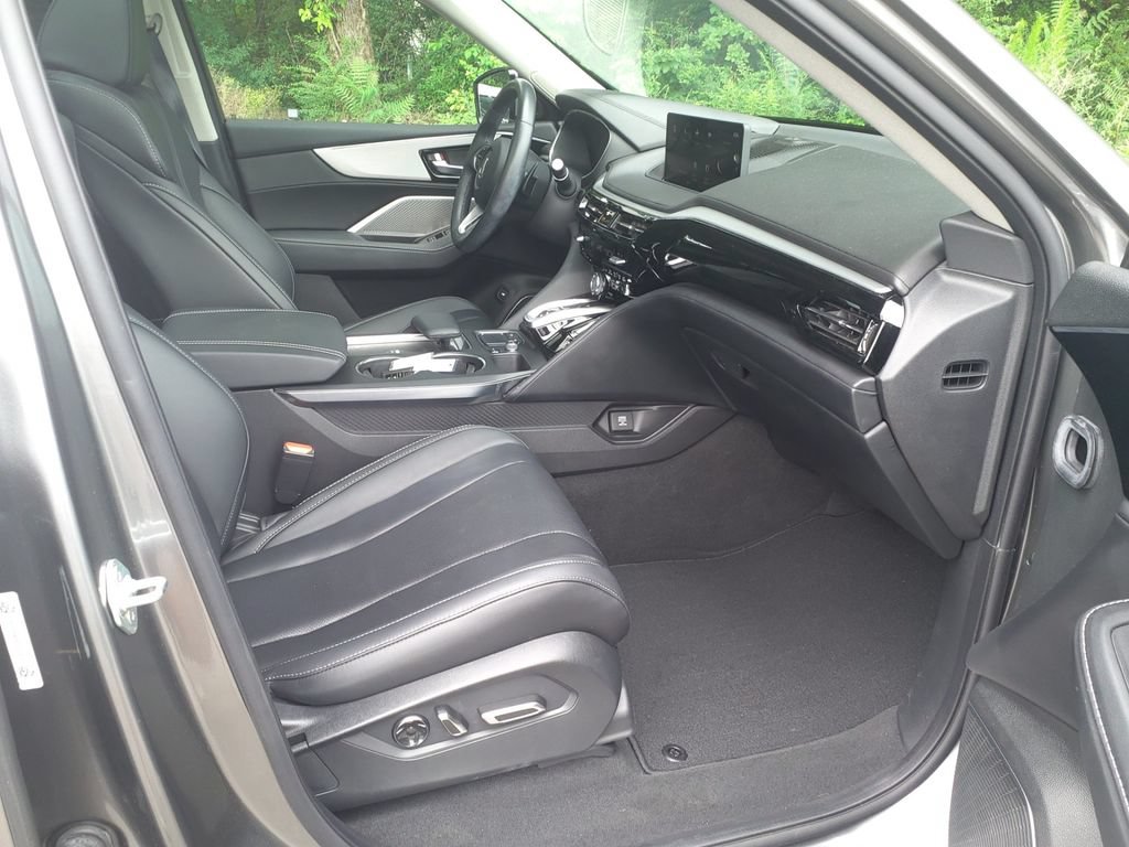 Used 2023 Acura MDX w/ Technology Package FWD image 10