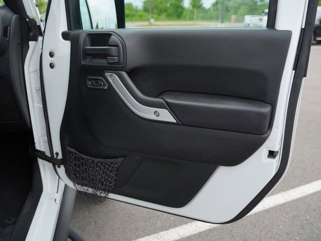 Used 2018 Jeep Wrangler Unlimited Sahara AWD/4WD image 20