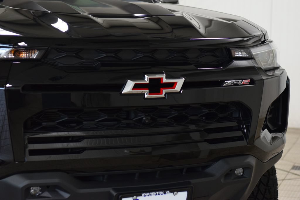 New 2026 Chevrolet Colorado ZR2 w/ Technology Package AWD/4WD image 11