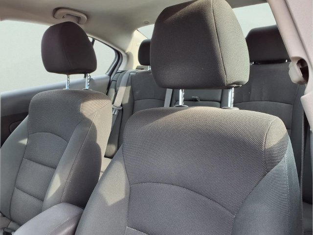 Used 2012 Chevrolet Cruze LT FWD image 16