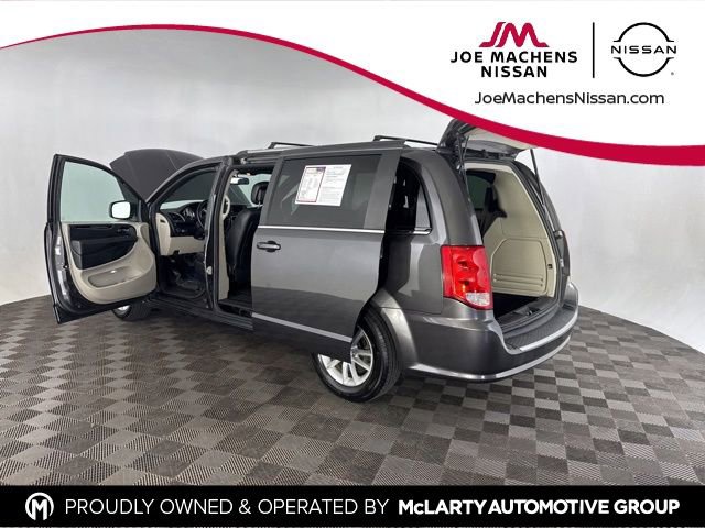 Used 2018 Dodge Grand Caravan SXT FWD image 16
