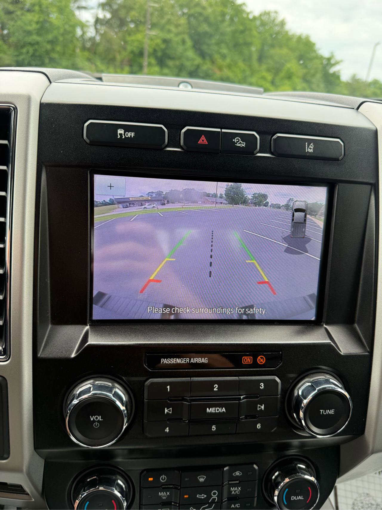 Used 2020 Ford F250 Lariat w/ Tremor Off-Road Package AWD/4WD image 15