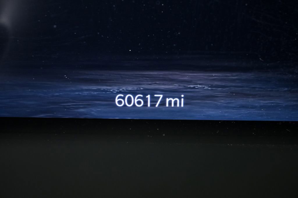 Used 2023 Jeep Grand Wagoneer L Series III w/ Rear Seat Video Group 1 image 13