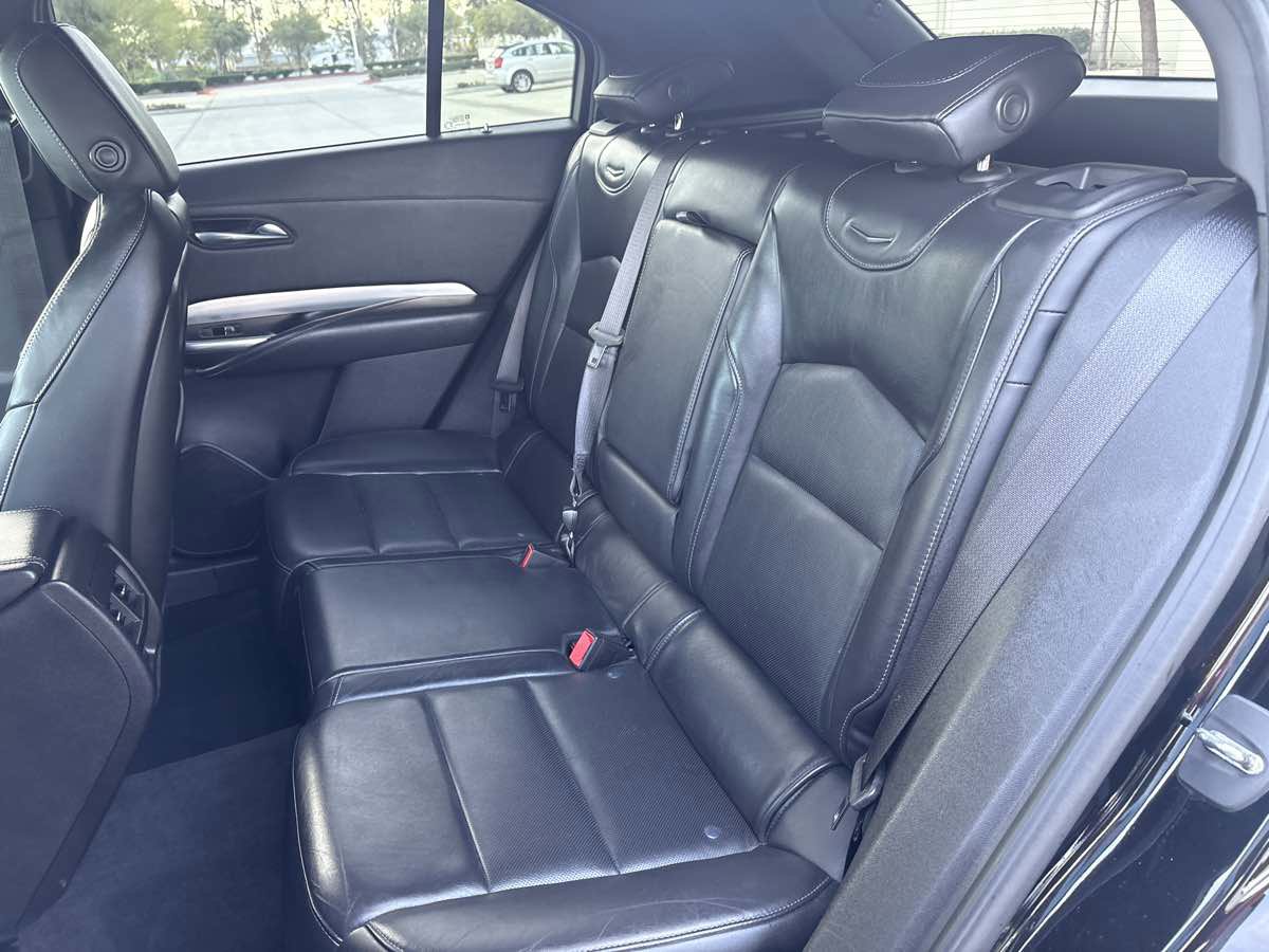 Used 2019 Cadillac XT4 Premium Luxury image 12