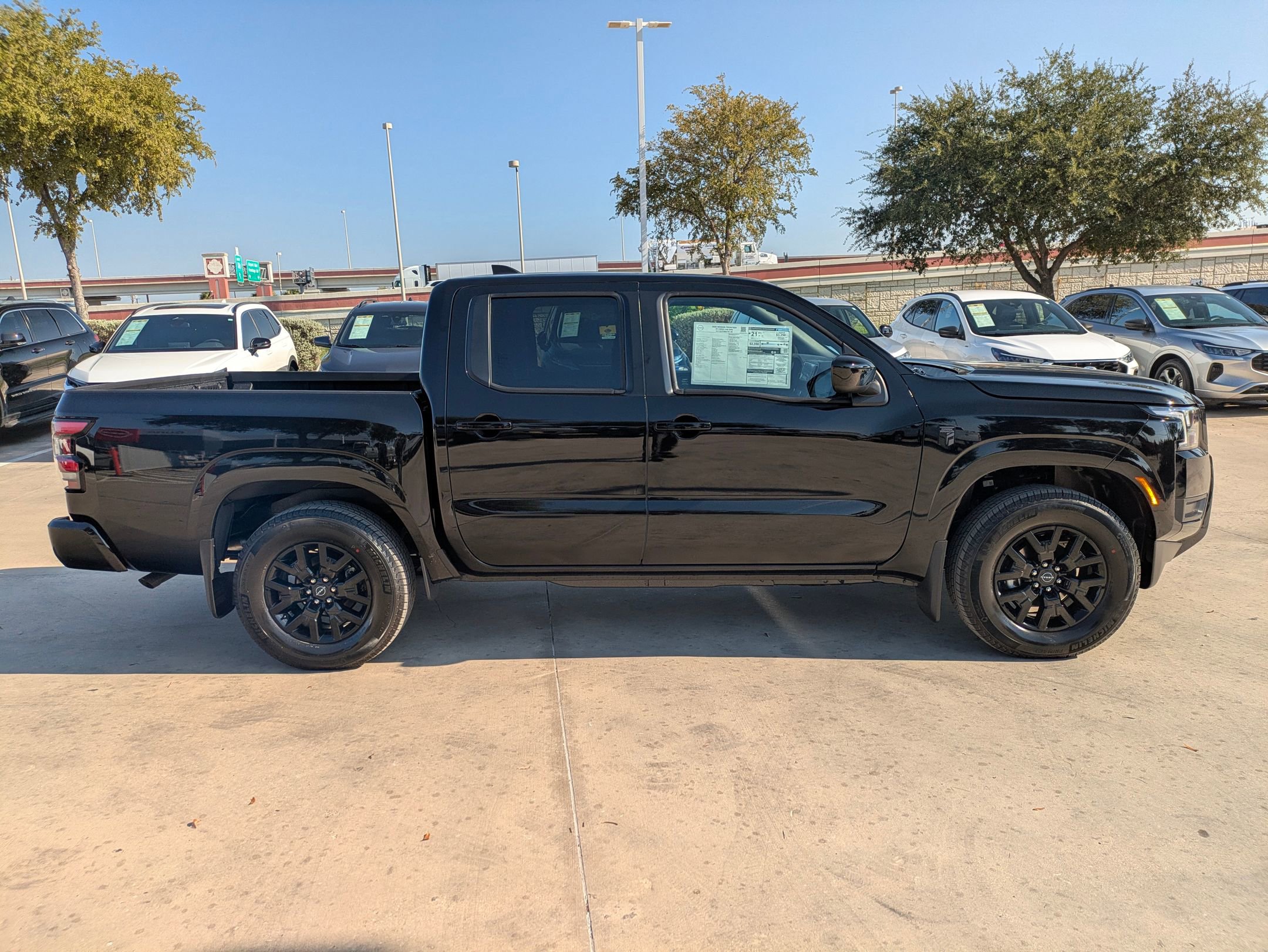 New 2026 Nissan Frontier SV image 2