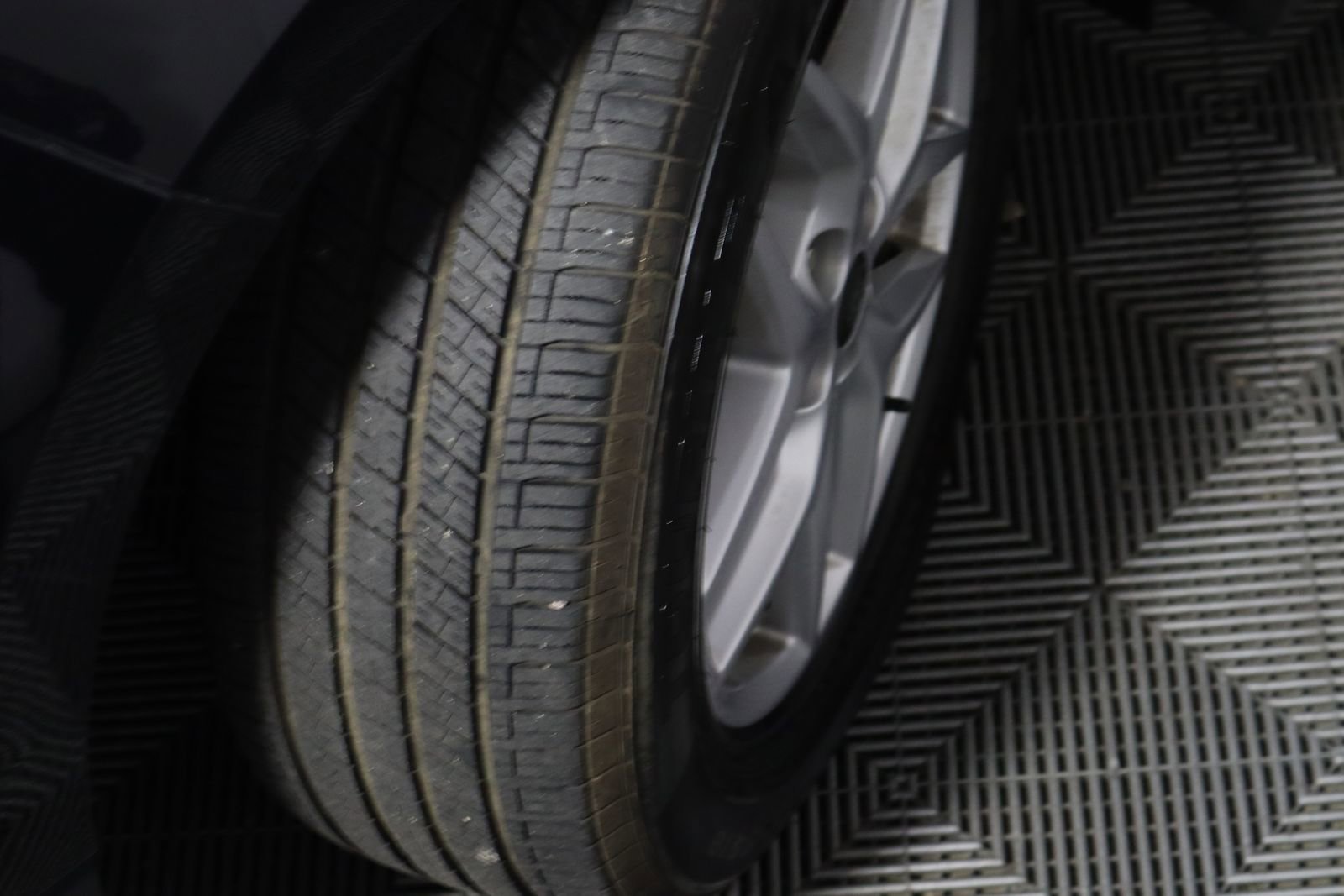 Used 2024 Ford Edge SEL image 48