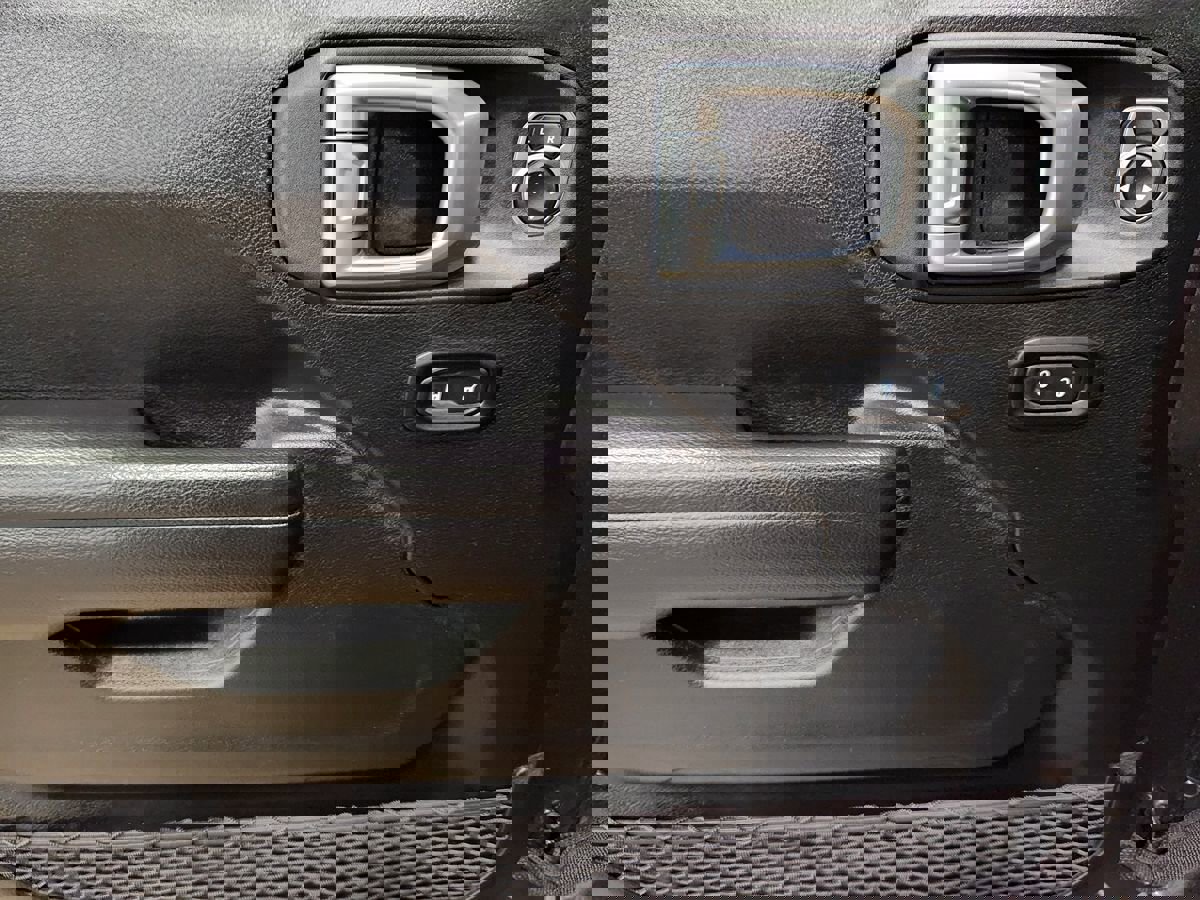 Used 2022 Jeep Wrangler Unlimited Sport image 43