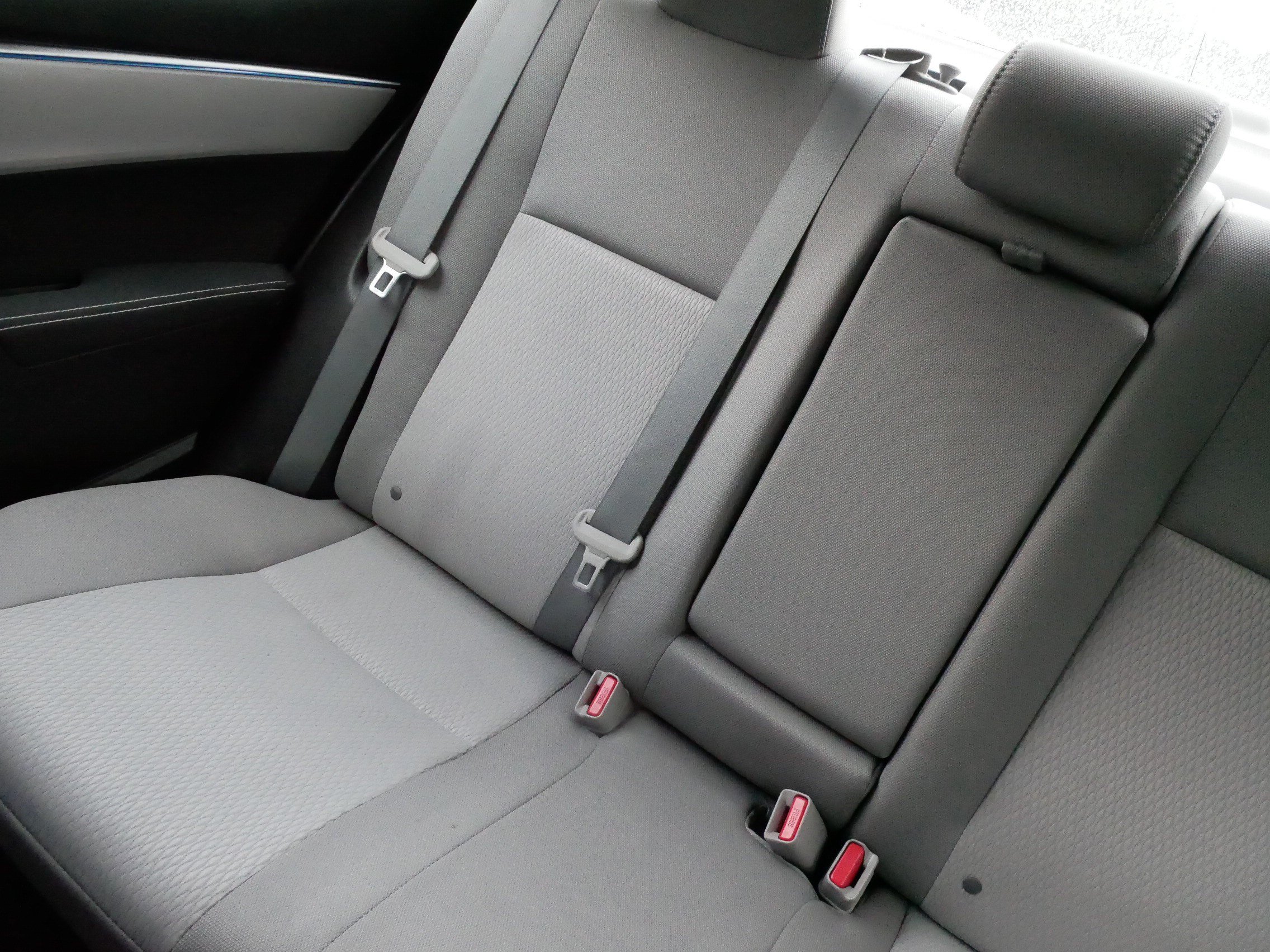 Used 2015 Toyota Corolla LE FWD image 12