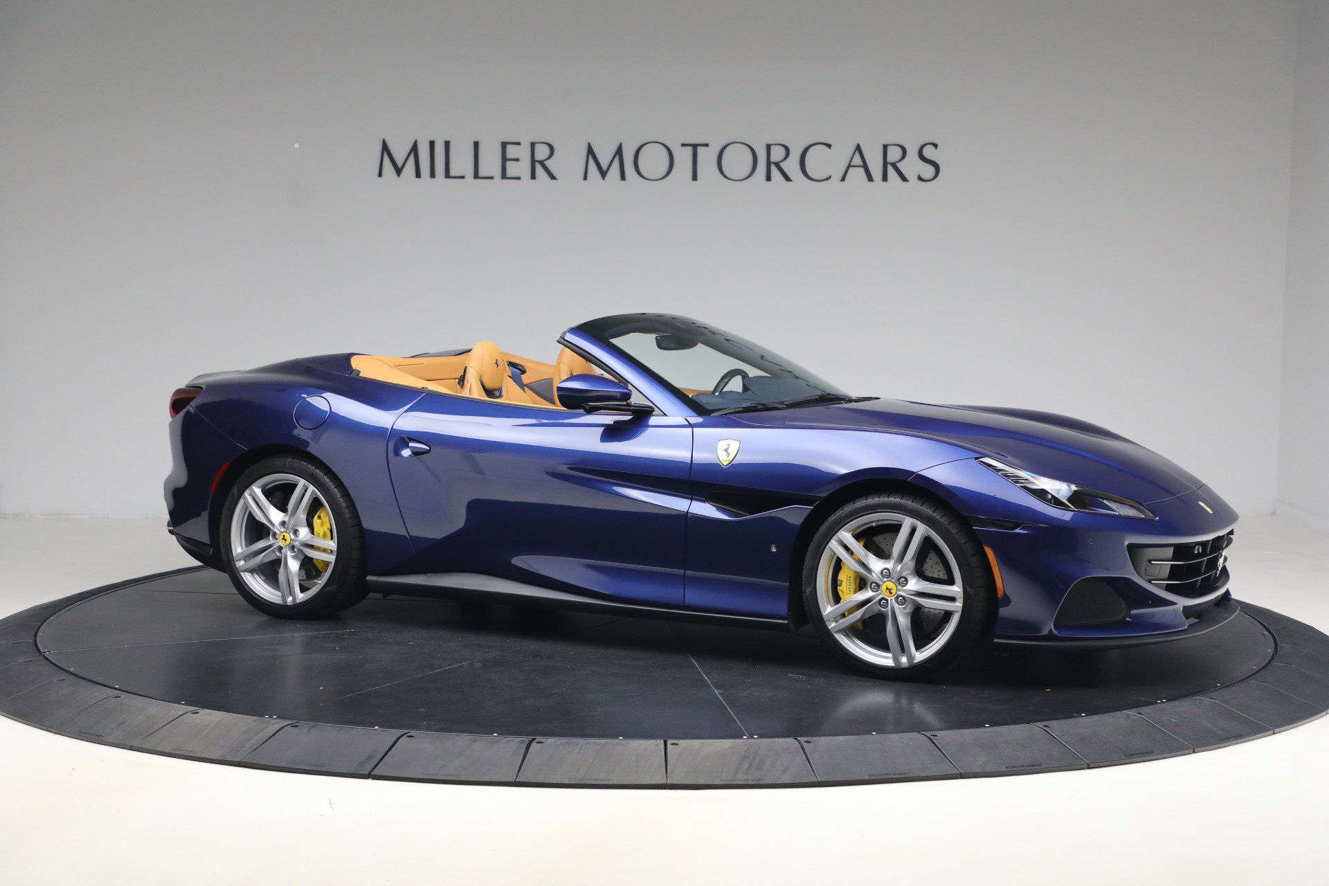 Certified 2022 Ferrari Portofino M image 10