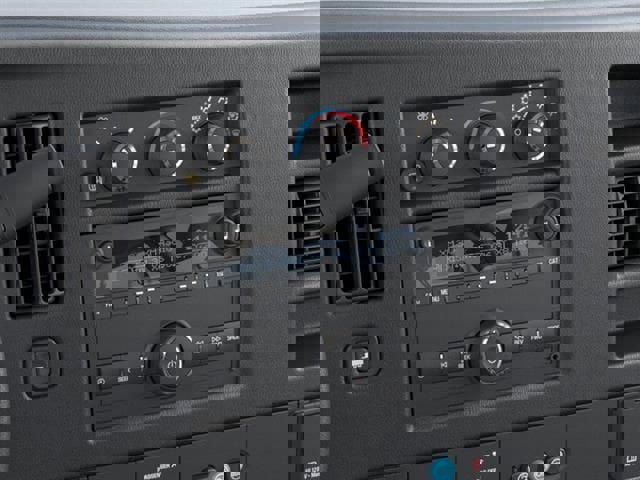 New 2024 Chevrolet Express 2500 Extended w/ Safety Package image 20