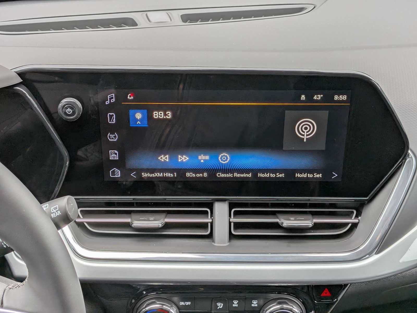 New 2026 Chevrolet Trax LT w/ Driver Confidence Package image 28