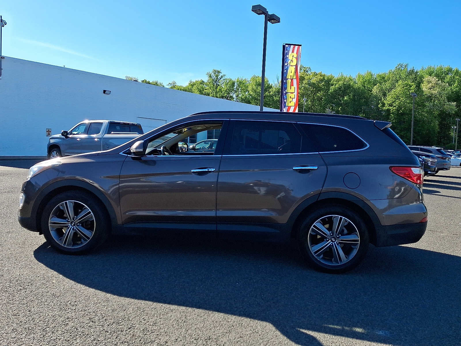 Used 2013 Hyundai Santa Fe Limited w/ Technology Pkg AWD/4WD image 4