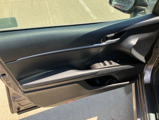 Used 2024 Toyota Camry LE FWD image 10