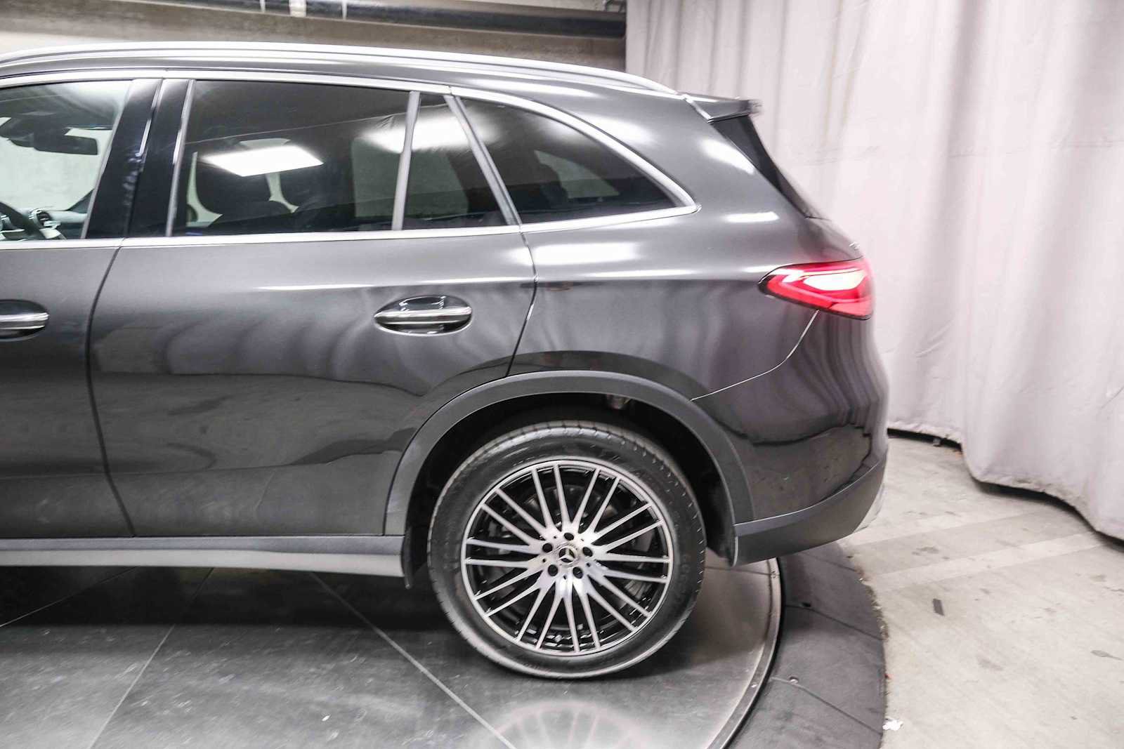 Certified 2026 Mercedes-Benz GLC 300 image 8