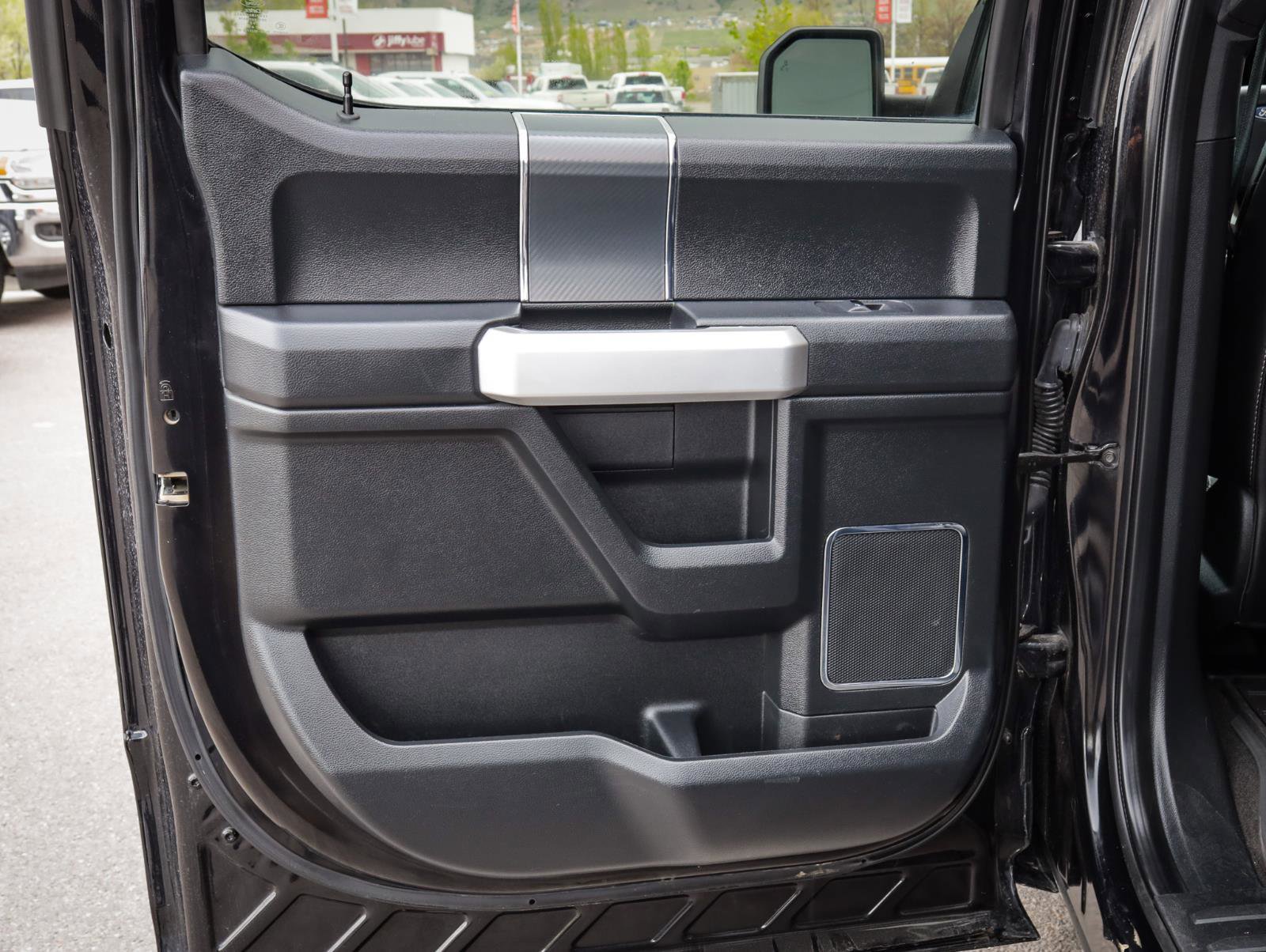 Used 2020 Ford F150 Lariat w/ Equipment Group 502A Luxury AWD/4WD image 35