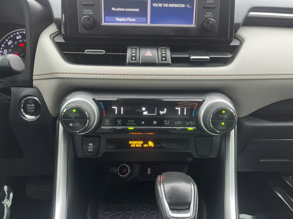 Used 2019 Toyota RAV4 XLE Premium w/ Phone Cable & Charge Package image 19