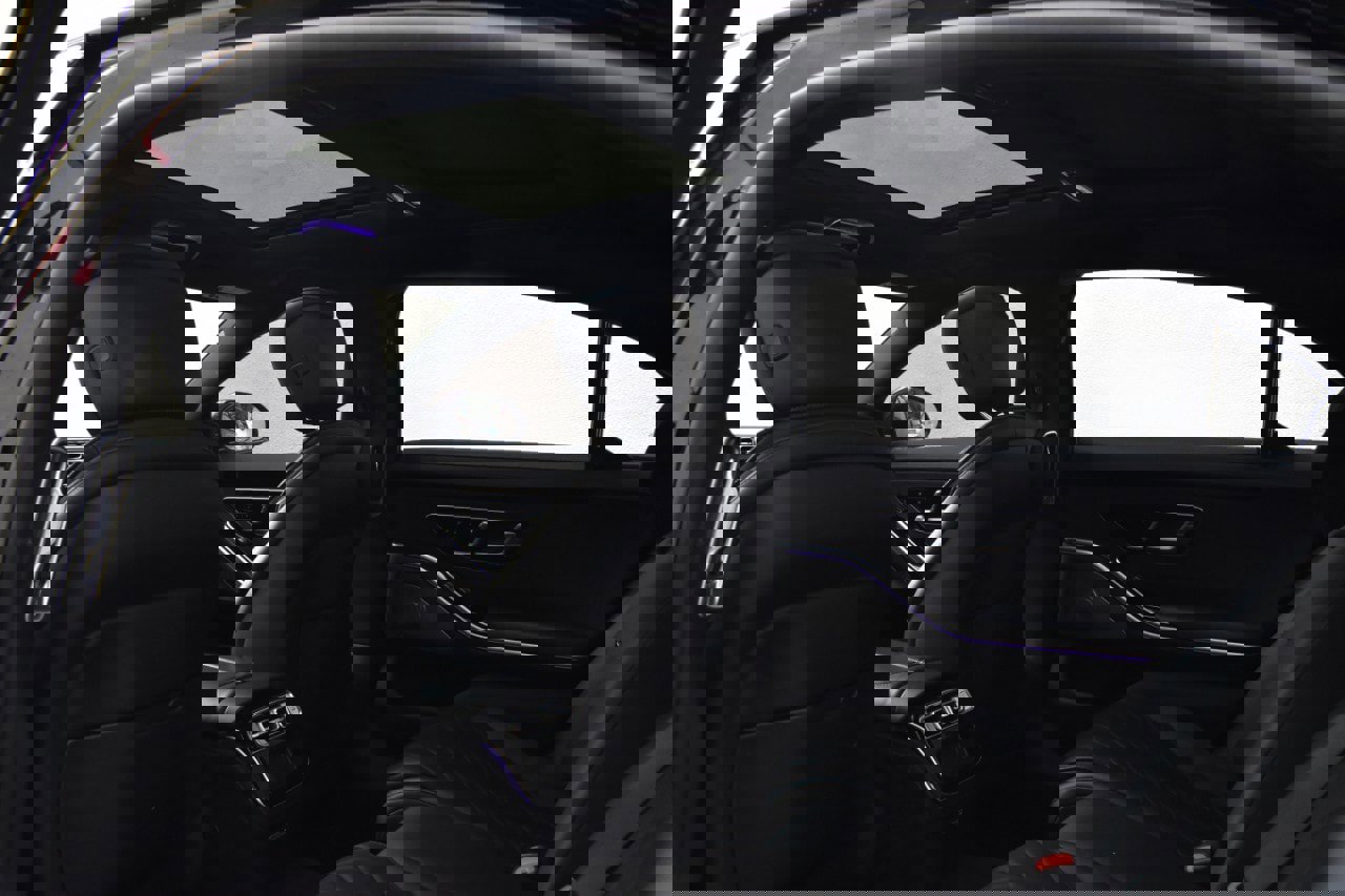 Used 2021 Mercedes-Benz S 580 4MATIC w/ AMG Line image 17