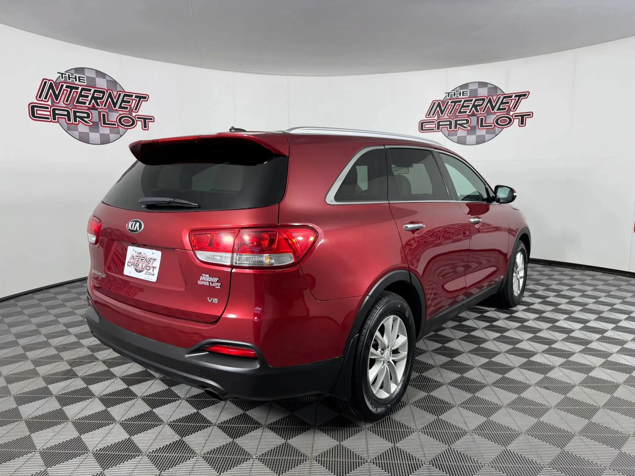 Used 2017 Kia Sorento AWD image 7